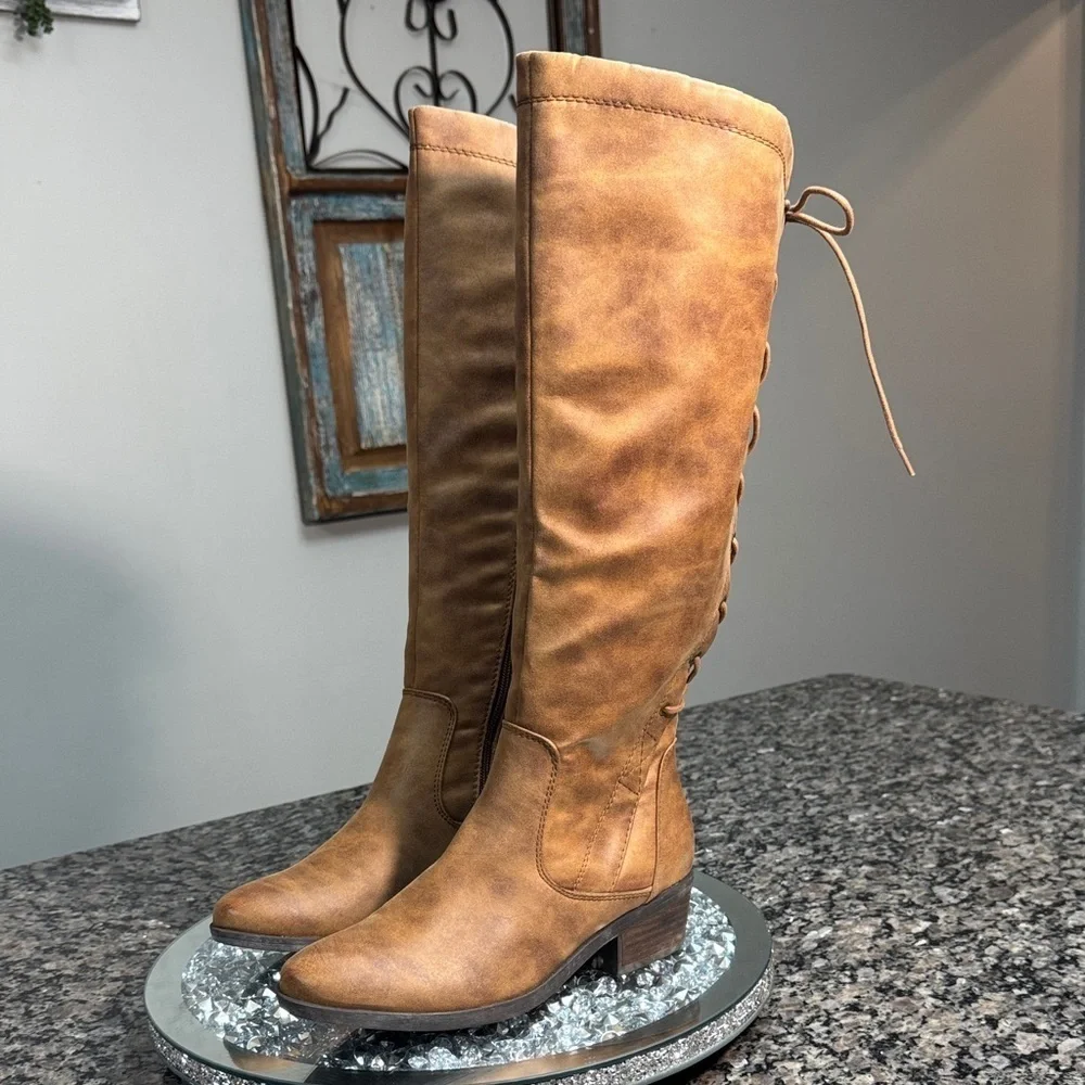 BareTraps Tan tall Boots NEW 6